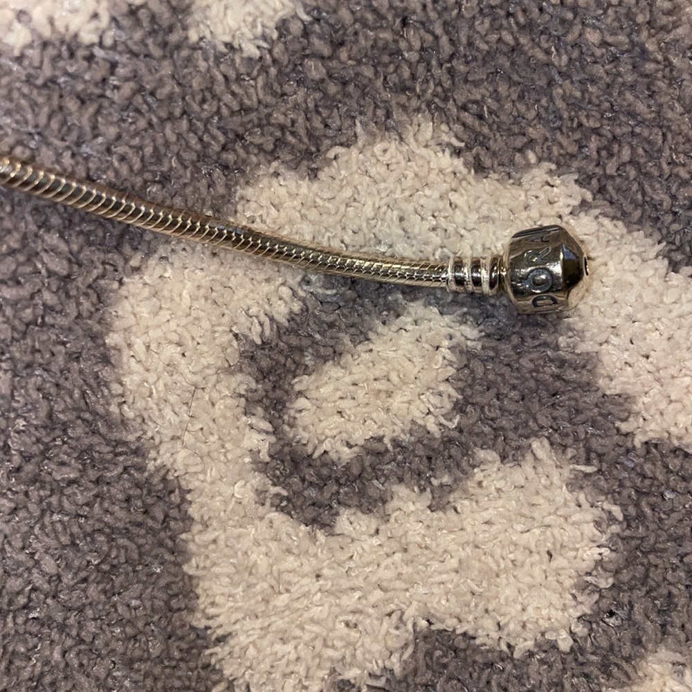 Pandora sterling silver 7 in classic bracelet - Picture 6 of 9